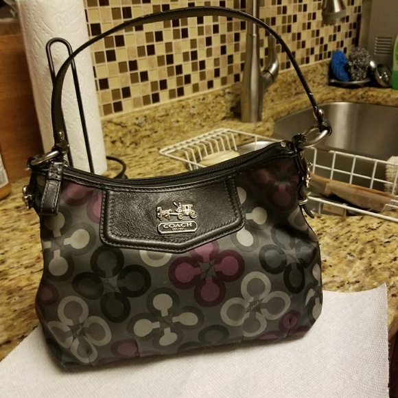Small Coach purse - Picture 2 of 8